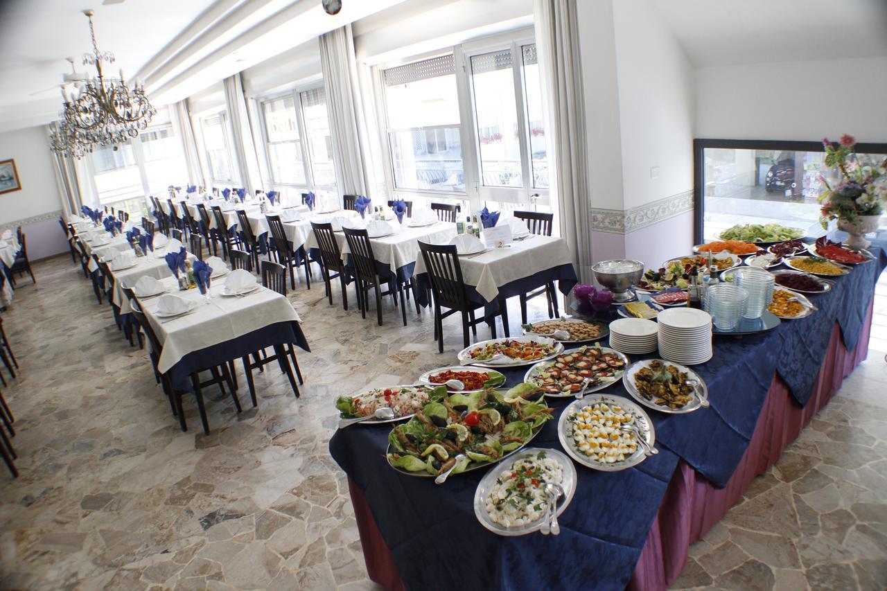 Hotel Adria Bellaria-Igea Marina Buitenkant foto