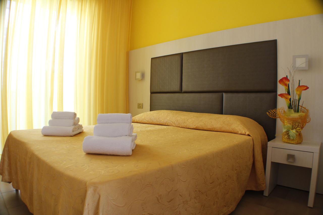 Hotel Adria Bellaria-Igea Marina Buitenkant foto