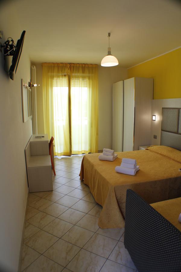 Hotel Adria Bellaria-Igea Marina Buitenkant foto